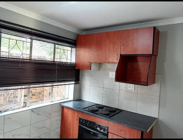 1 bed property to rent in WINCHESTER HILLS